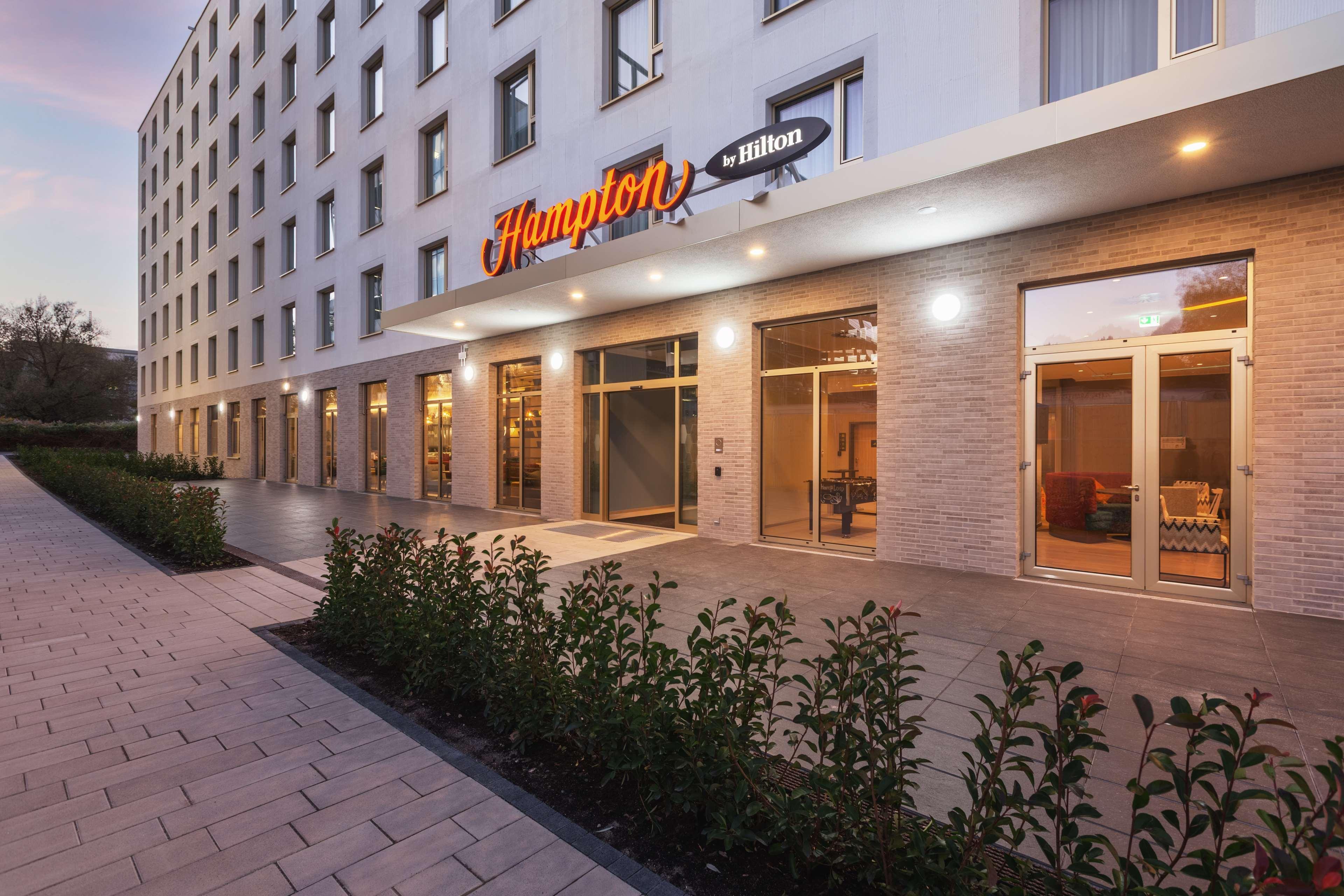 Hampton By Hilton Konstanz Hotel Bagian luar foto