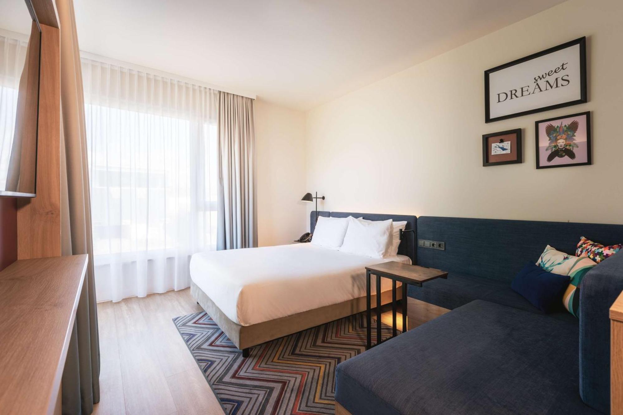Hampton By Hilton Konstanz Hotel Bagian luar foto