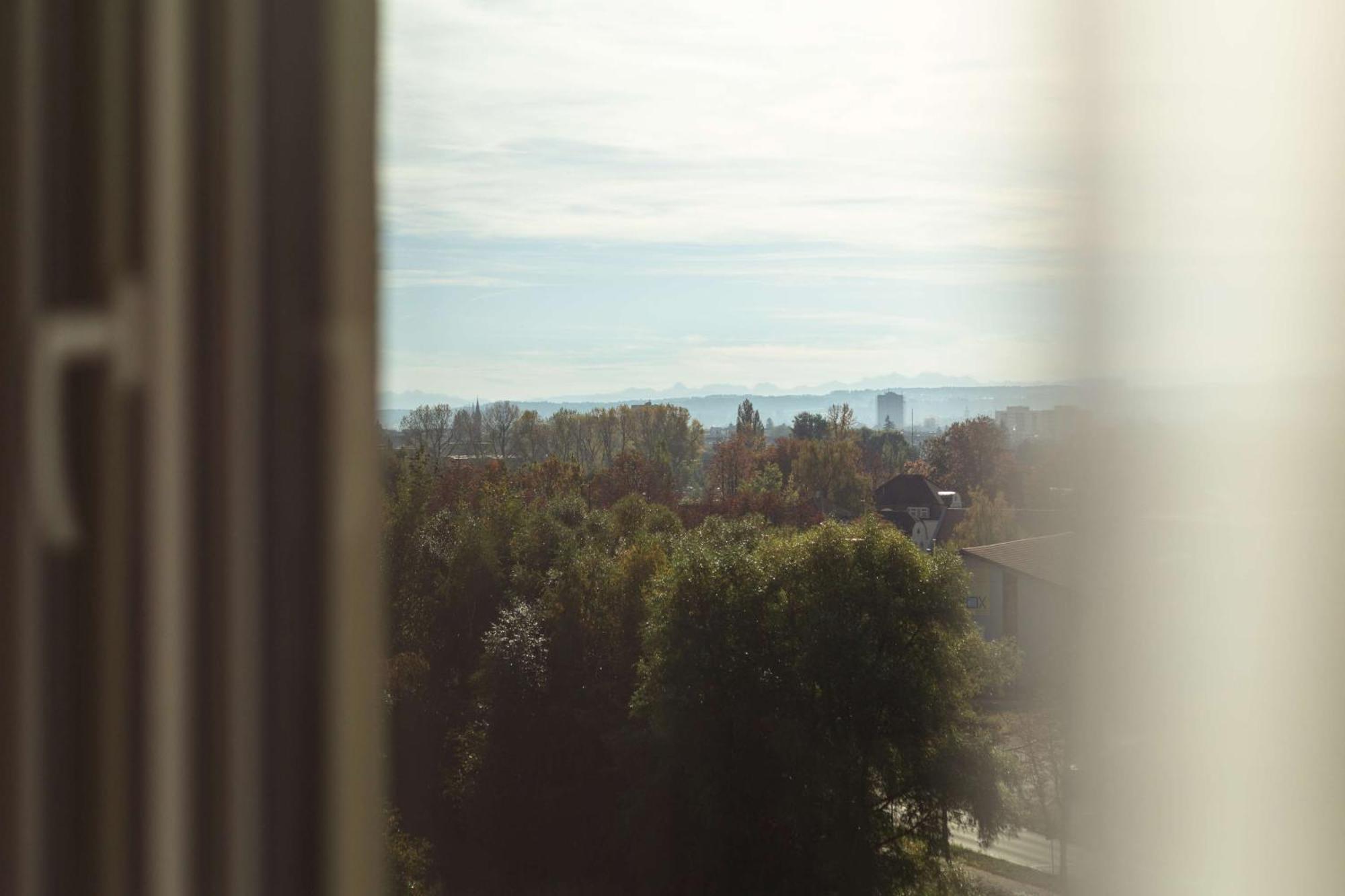 Hampton By Hilton Konstanz Hotel Bagian luar foto